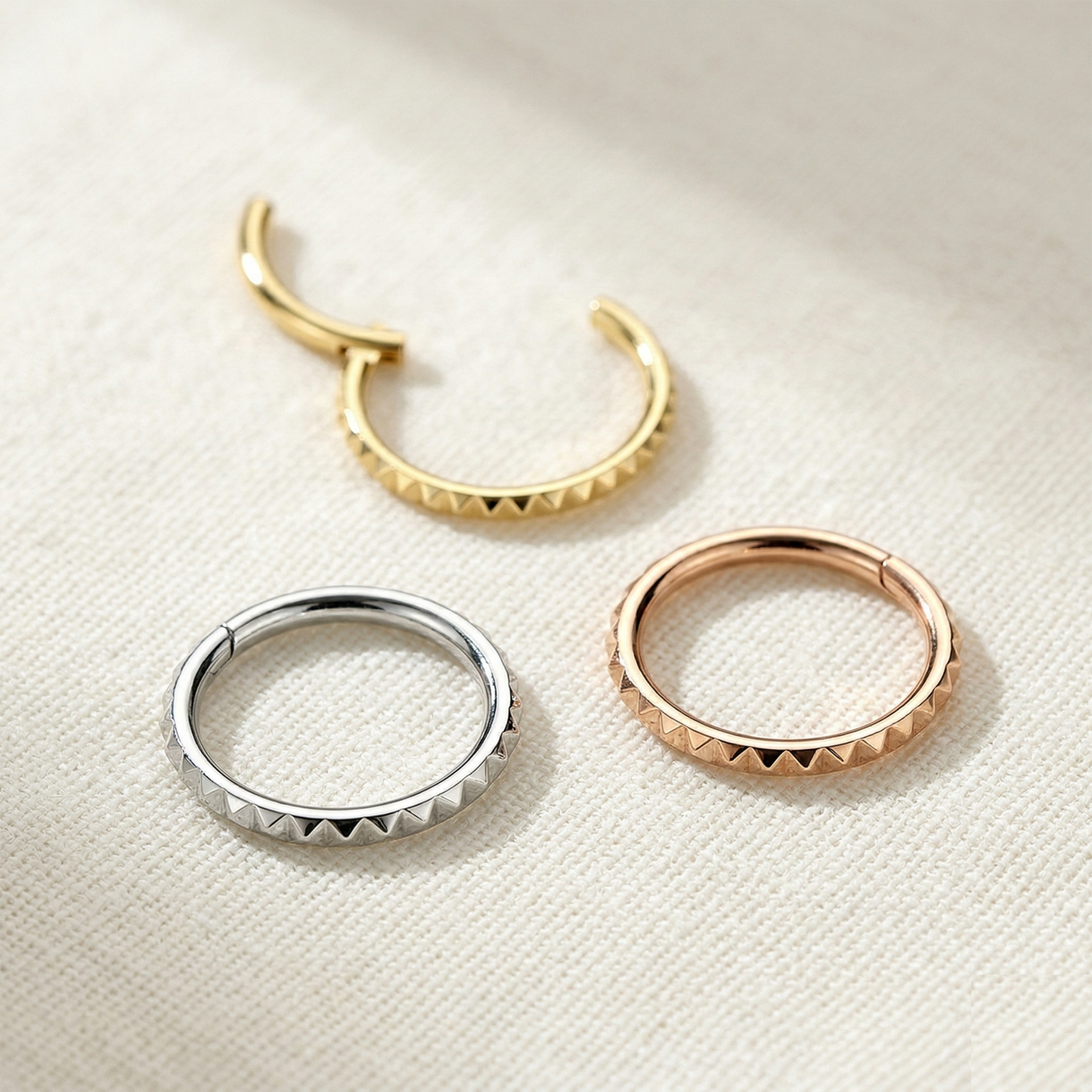 Titanium Pyramid Cut Hinged Clicker Hoop 16G