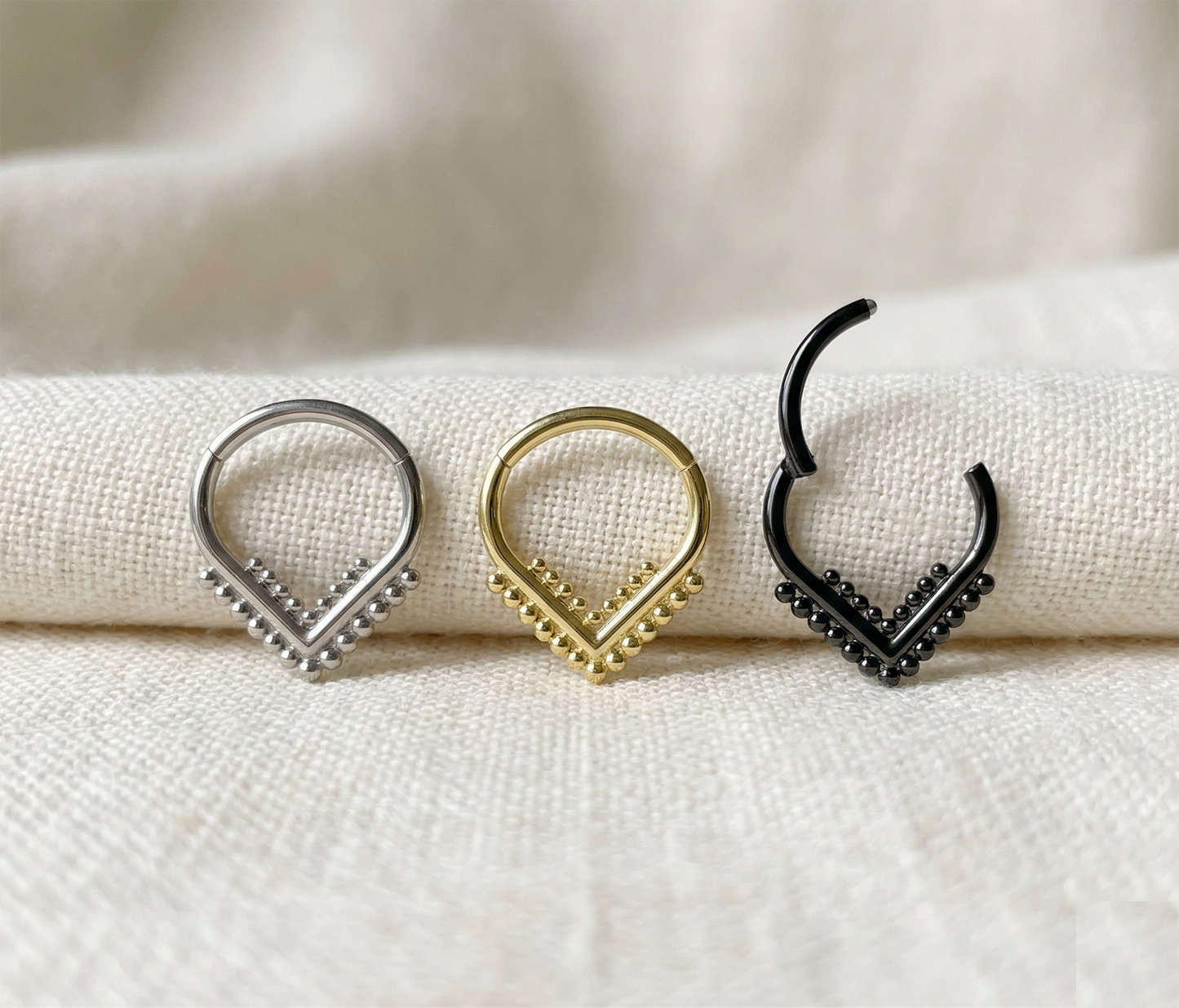 Titanium Chevron Double Ball Hinged Clicker 16G