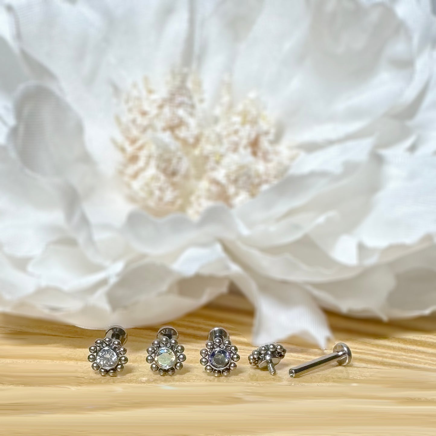 ✨ Titanium Beaded Ball with CZ Top Internally Threaded Labret 16G