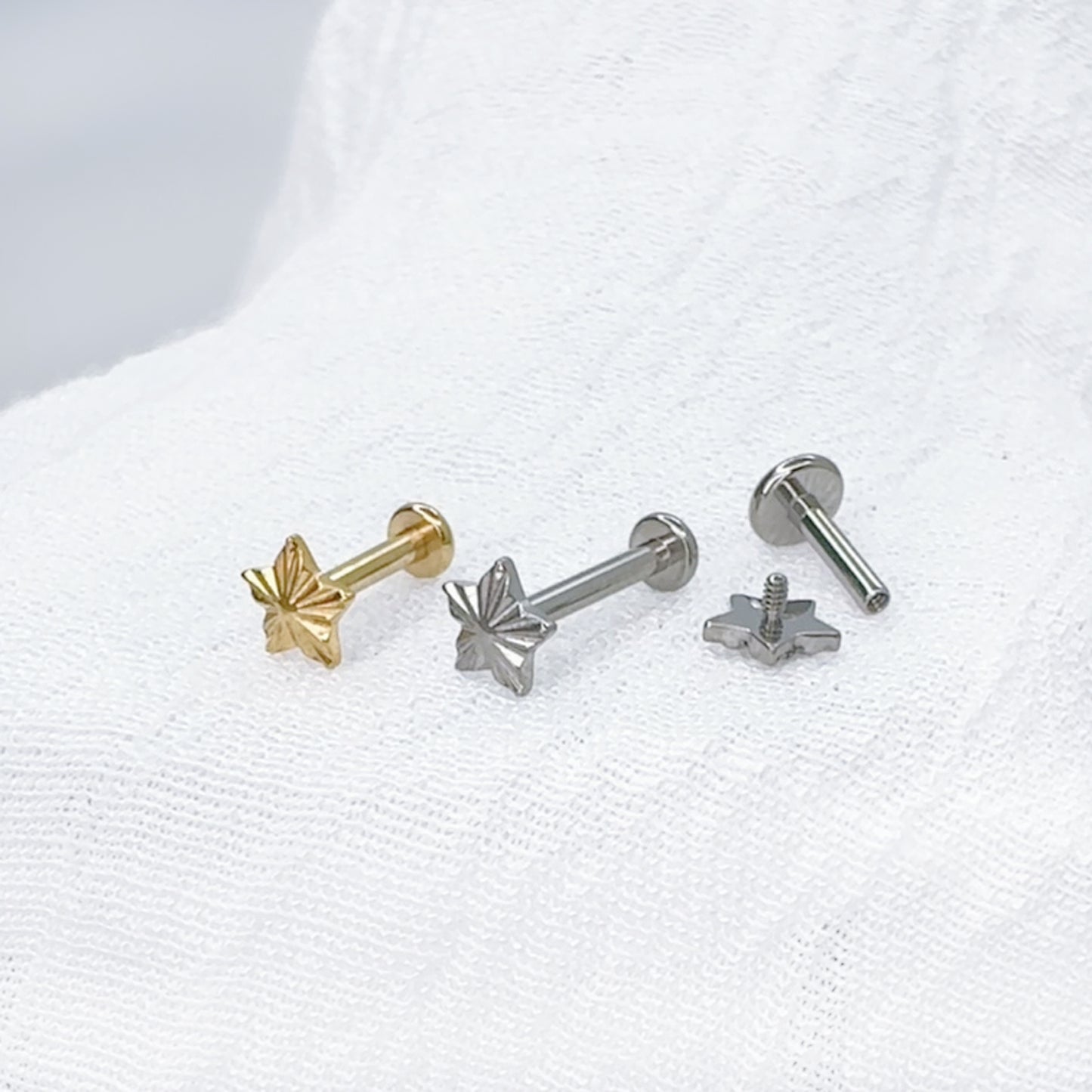 ✨ Titanium Star Top Internally Threaded Labret 16G