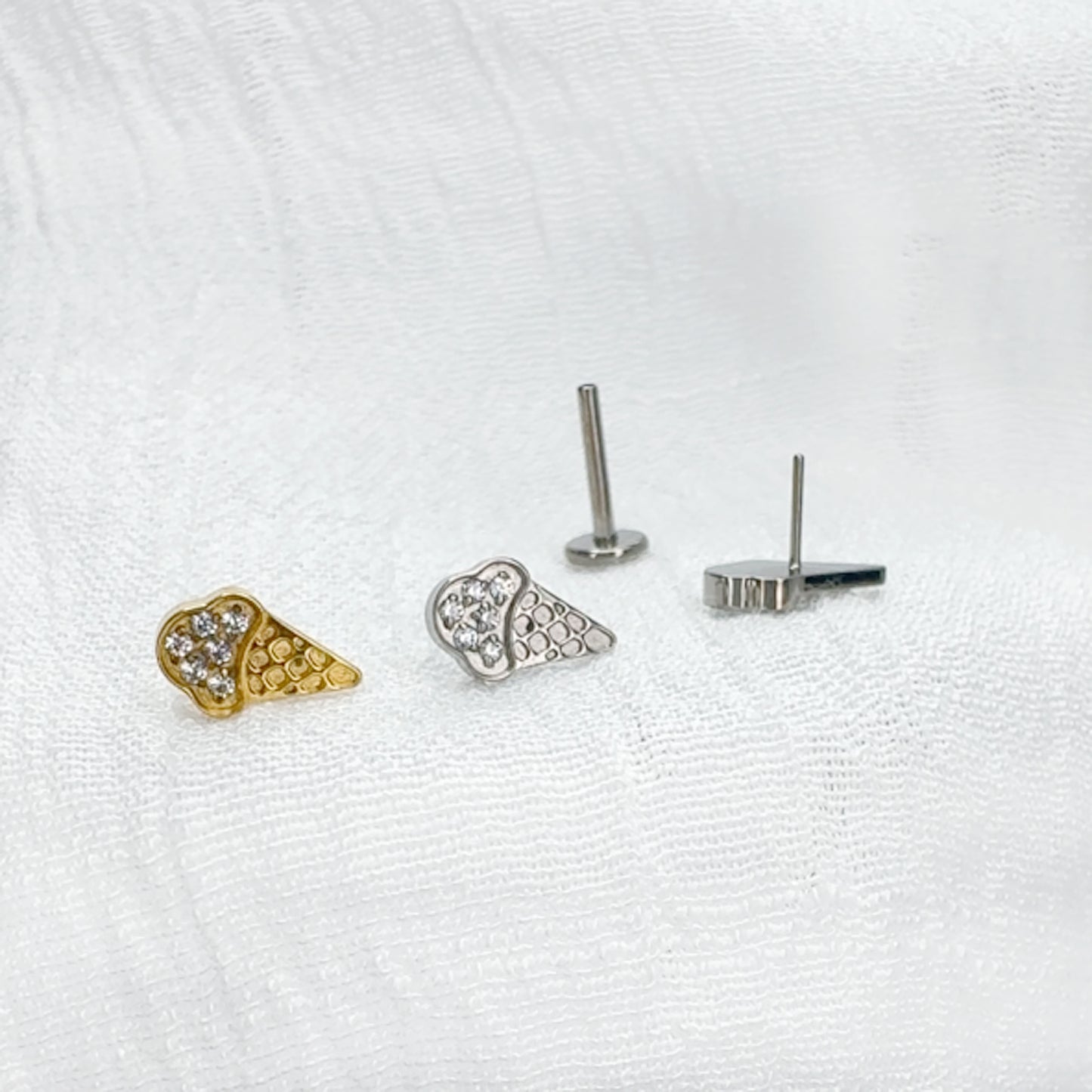 ✨ Titanium Ice Cream Cone CZ Top Threadless Labret
