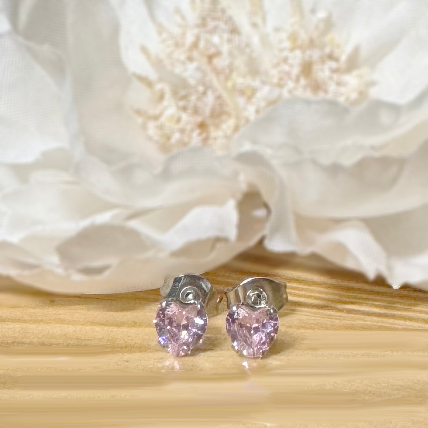 ✨ Surgical Steel Heart CZ with Prong Set Stud Earring