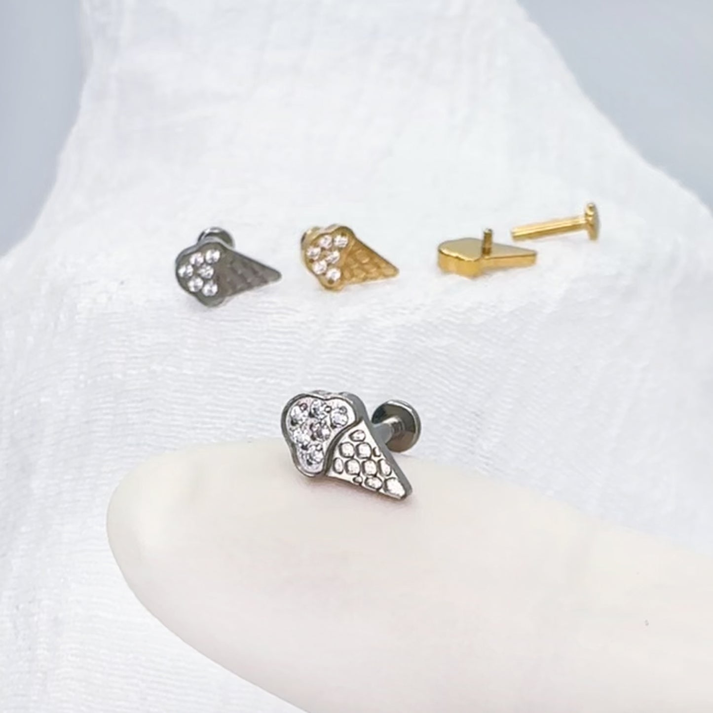 ✨ Titanium Ice Cream Cone CZ Top Internally Threaded Labret 16G
