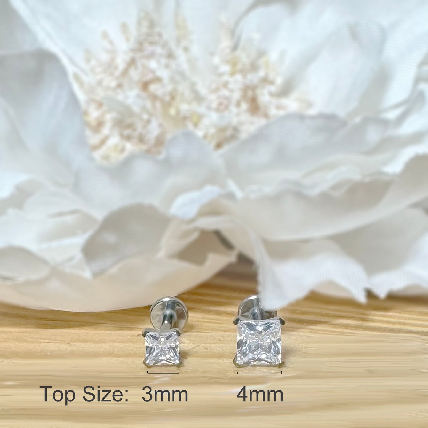 ✨ Titanium Prong-Setting Square Aqua CZ Top Threadless Labret