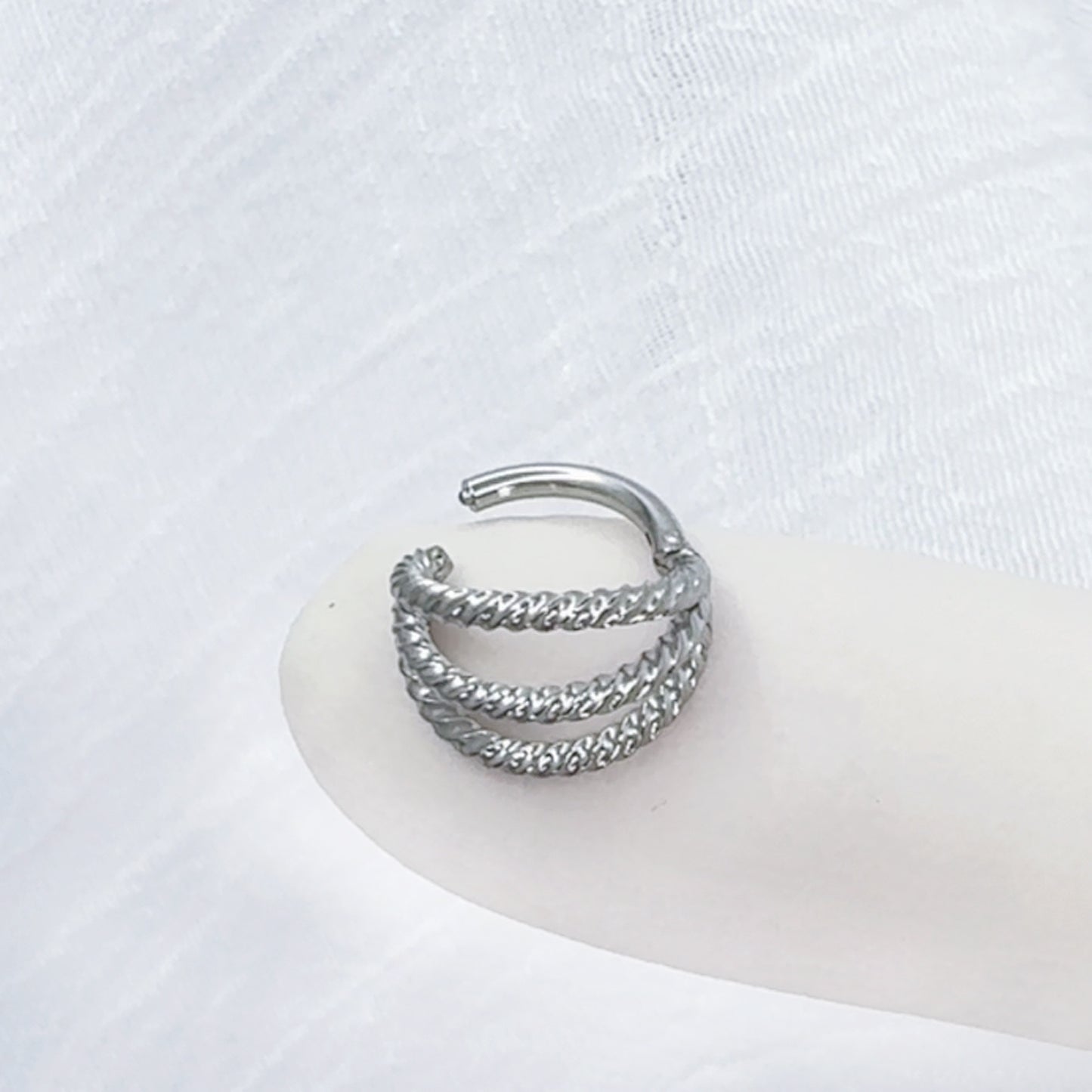✨ 16G Triple Braided Hinged Hoop