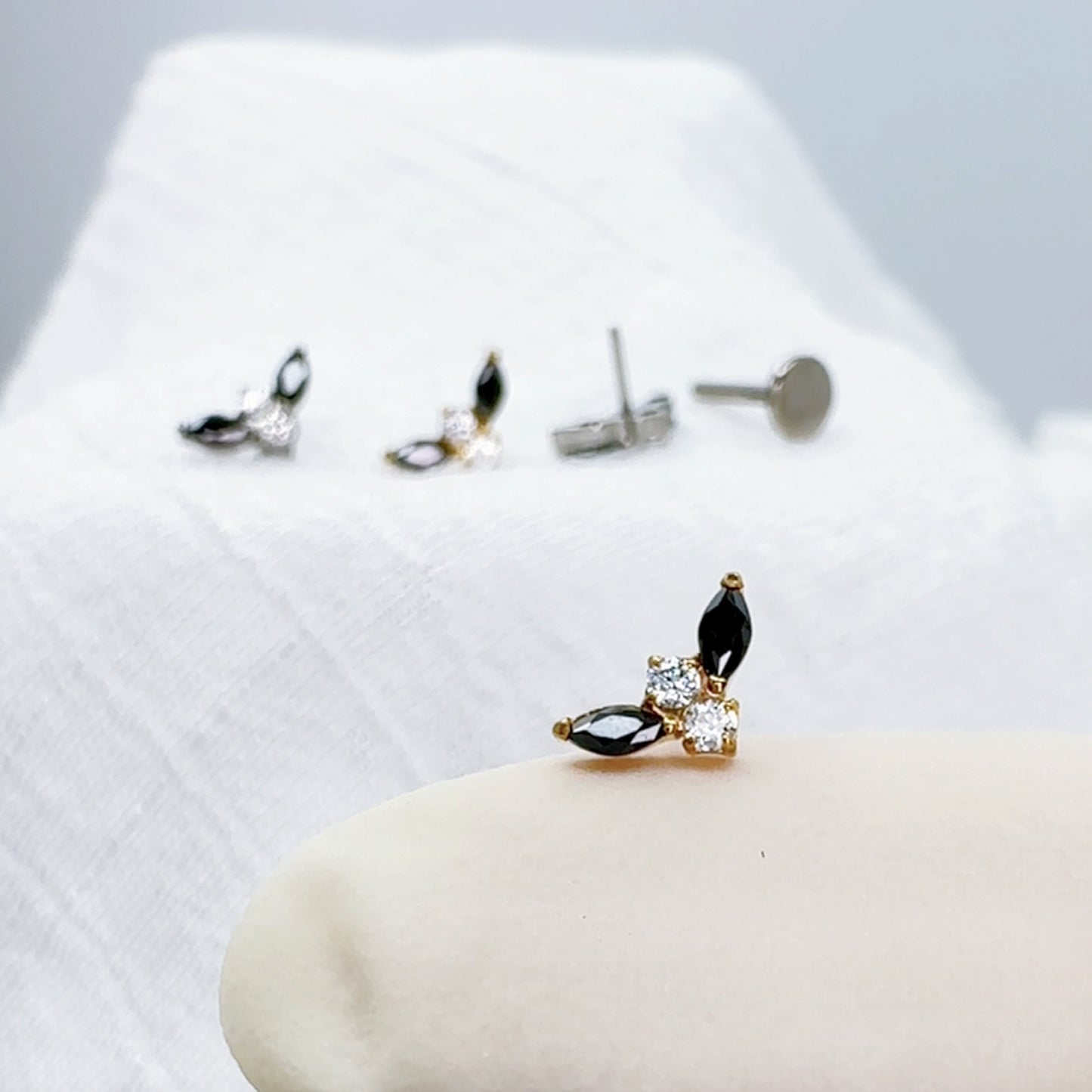 ✨ Titanium Threadless Push In Bat Top Labret Stud