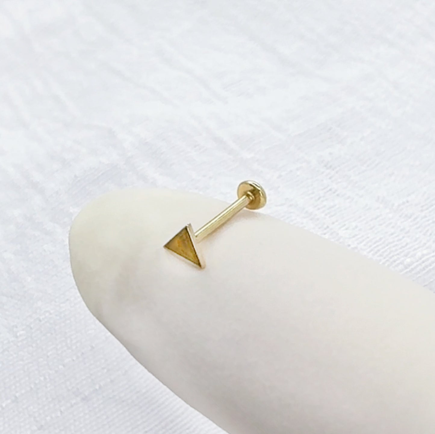 ✨ 14K Solid Yellow Gold 20G Flat Triangle Top Threadless Labret Stud