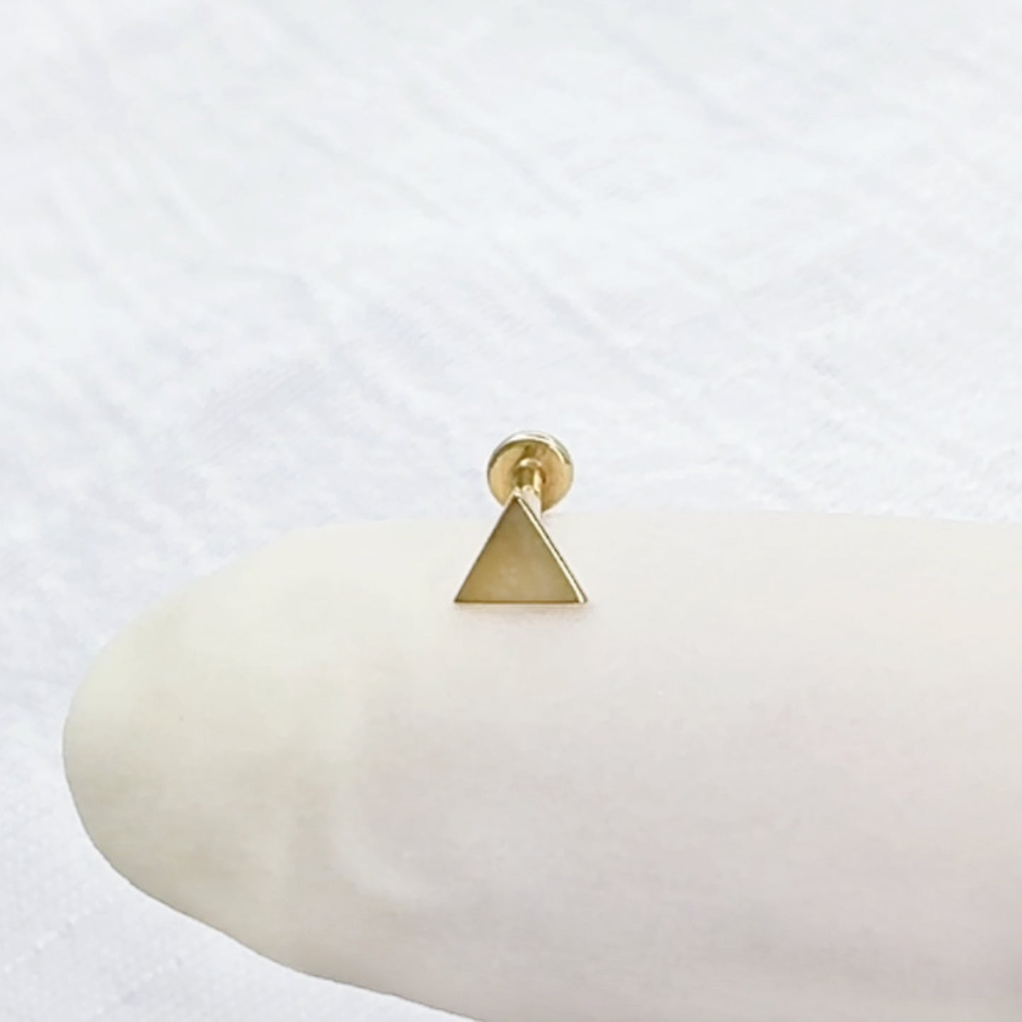 ✨ 14K Solid Yellow Gold 20G Flat Triangle Top Threadless Labret Stud