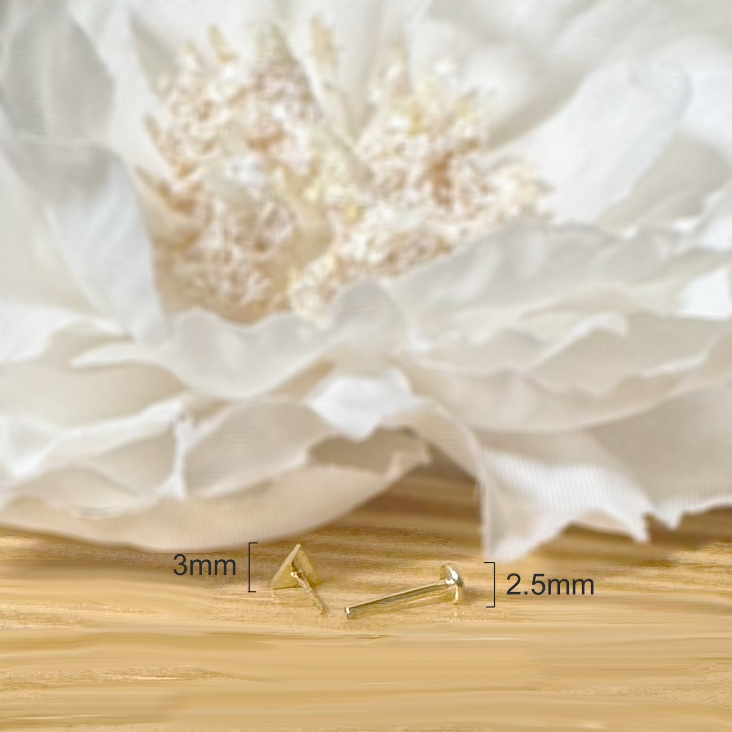 ✨ 14K Solid Yellow Gold 20G Flat Triangle Top Threadless Labret Stud