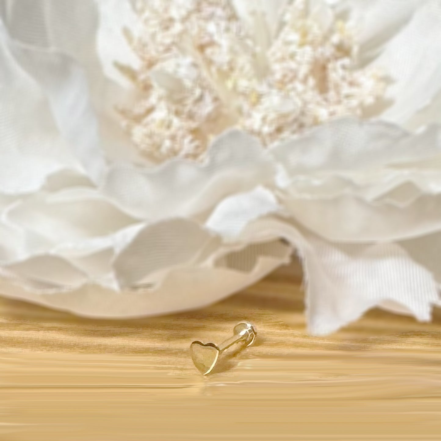 ✨ 14K Solid Yellow Gold 20G Flat Heart Top Threadless Labret Stud