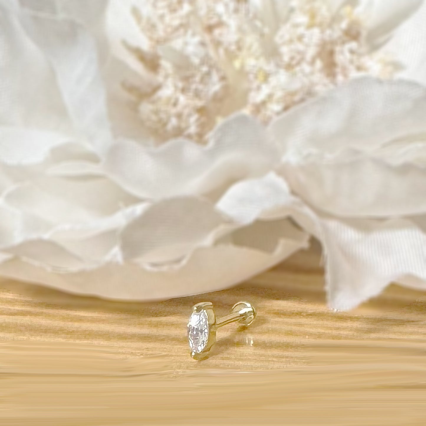 ✨ 14K Solid Yellow Gold 20G Marquise CZ Top Threadless Labret Stud