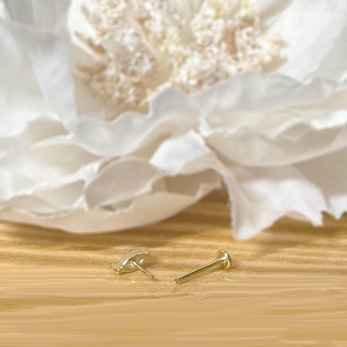 ✨ 14K Solid Yellow Gold 20G Marquise CZ Top Threadless Labret Stud