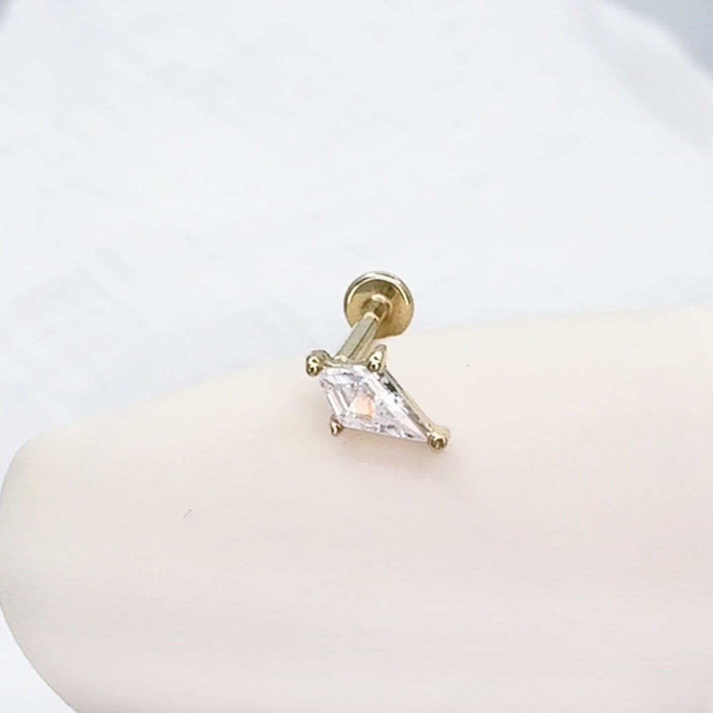 ✨ 14K Solid Yellow Gold 20G Spear CZ Top Threadless Labret Stud