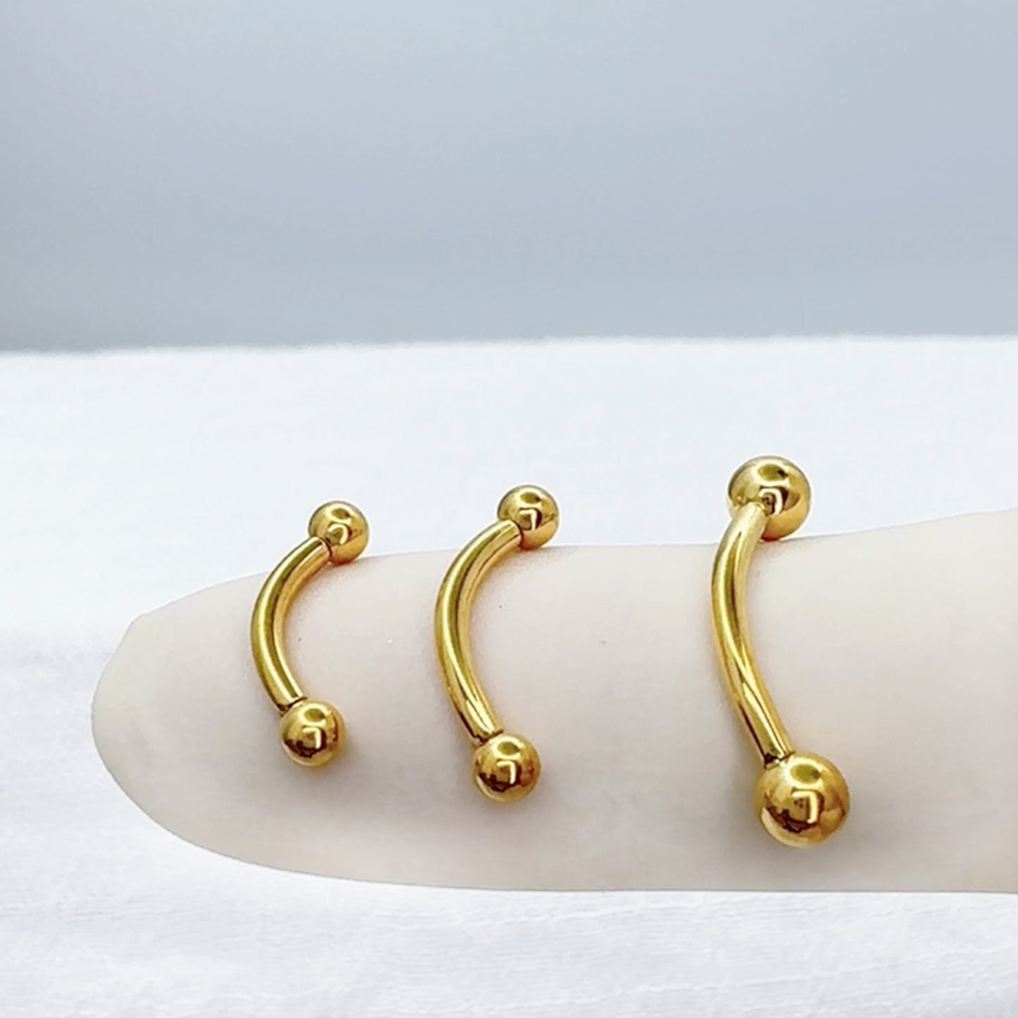 ✨ Gold Titanium Threadless Push In Curved Barbell with One Fixed Ball 16G 14G