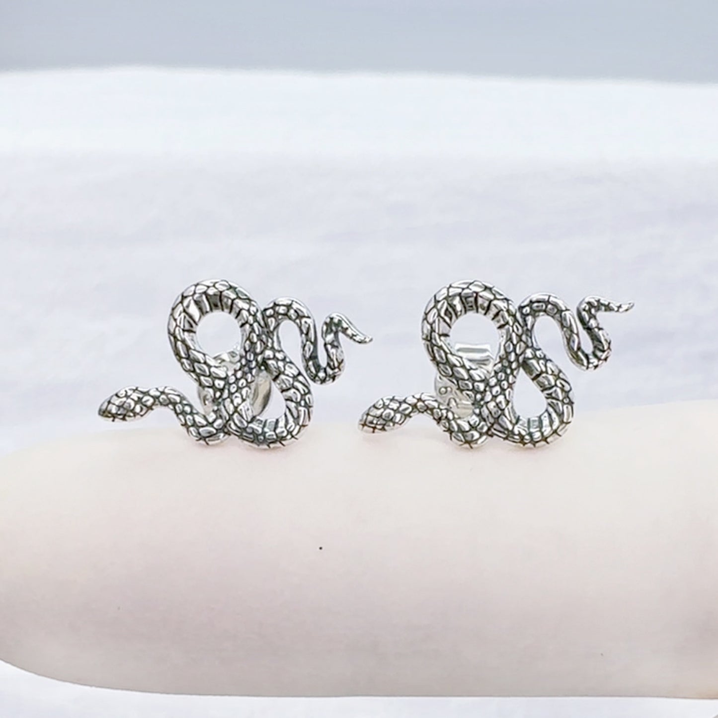 ✨ 925 Silver Snake Stud Earrings