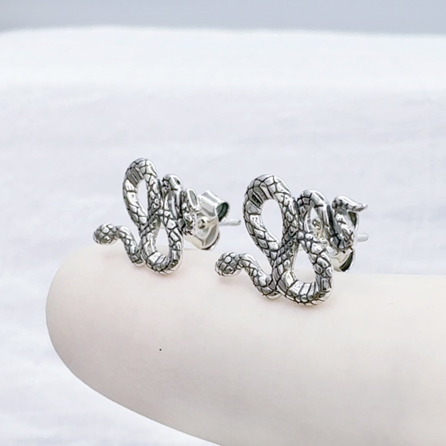 ✨ 925 Silver Snake Stud Earrings