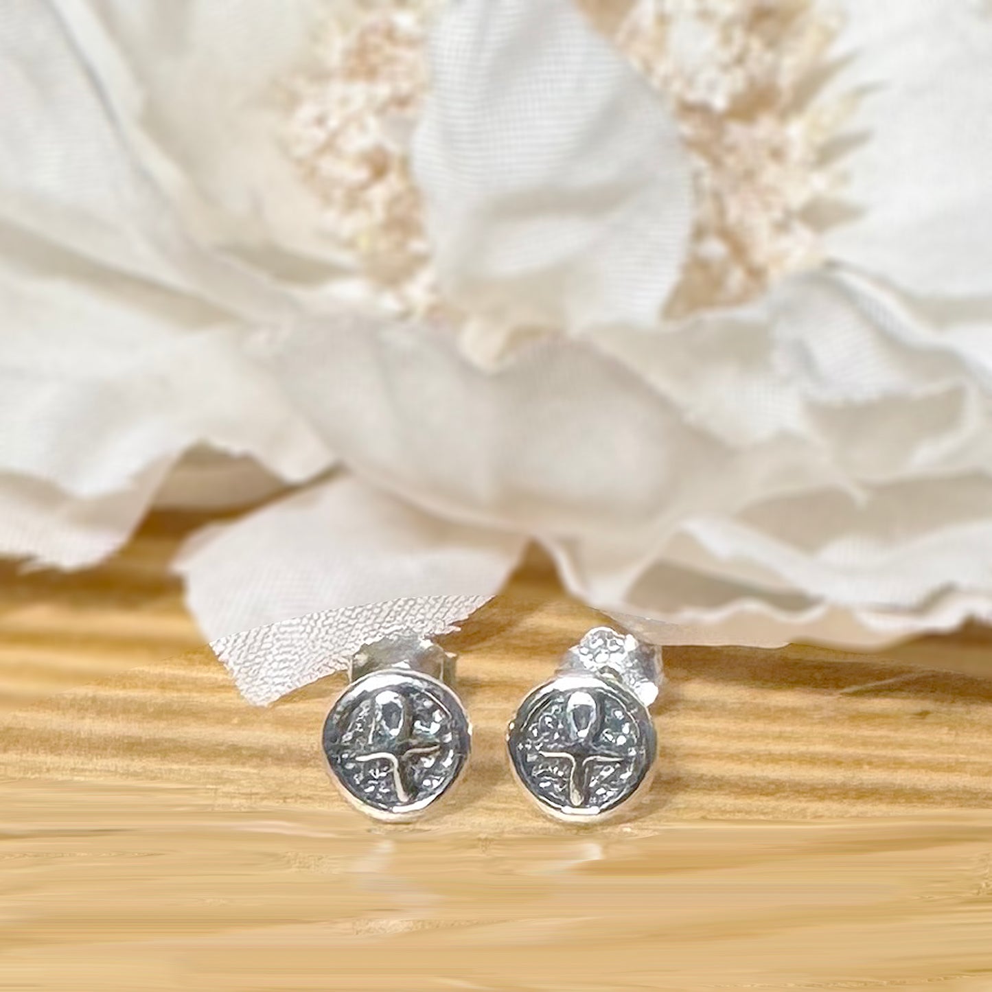✨ 925 Silver Ankh Stud Earrings