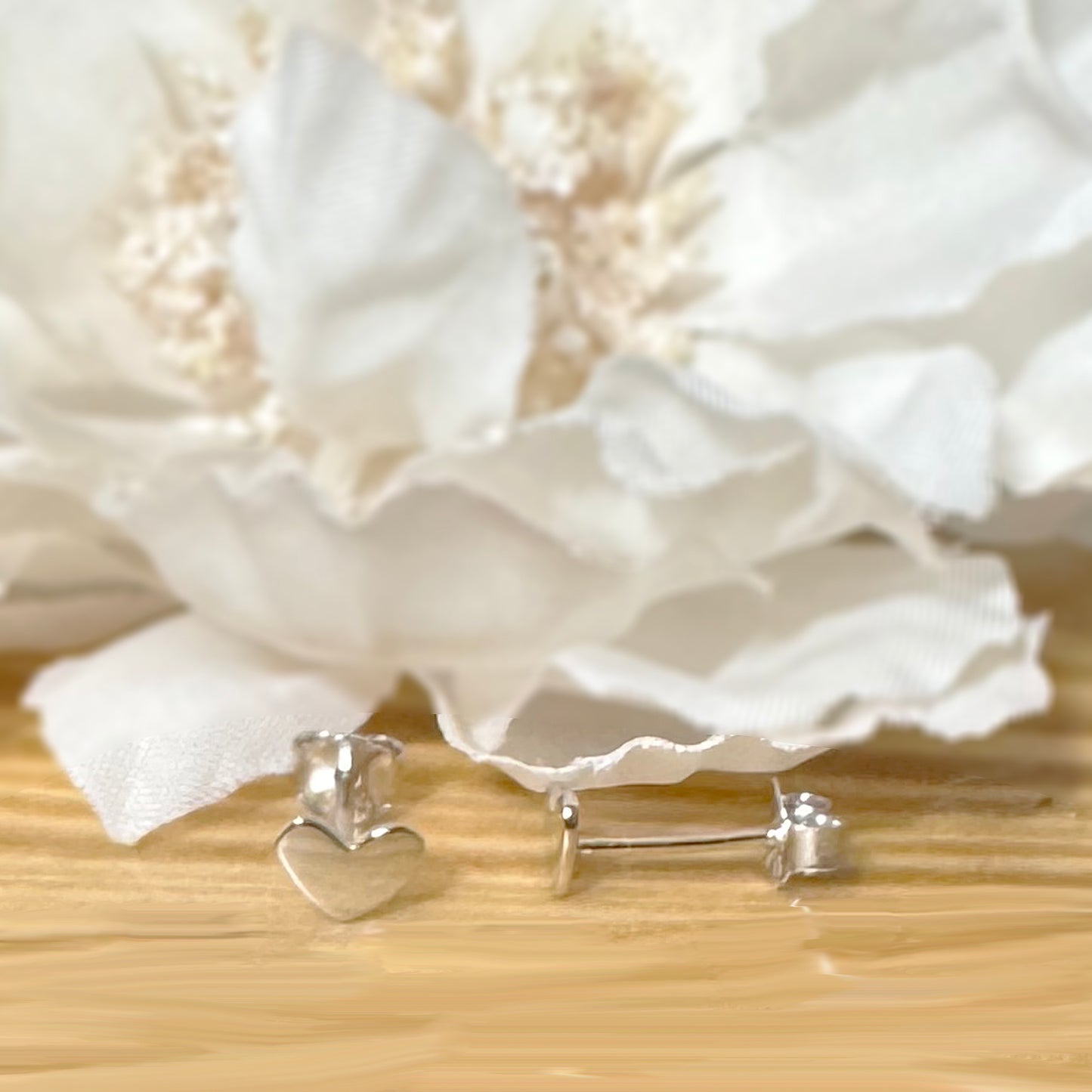 ✨ 925 Silver Flat Heart Stud Earrings