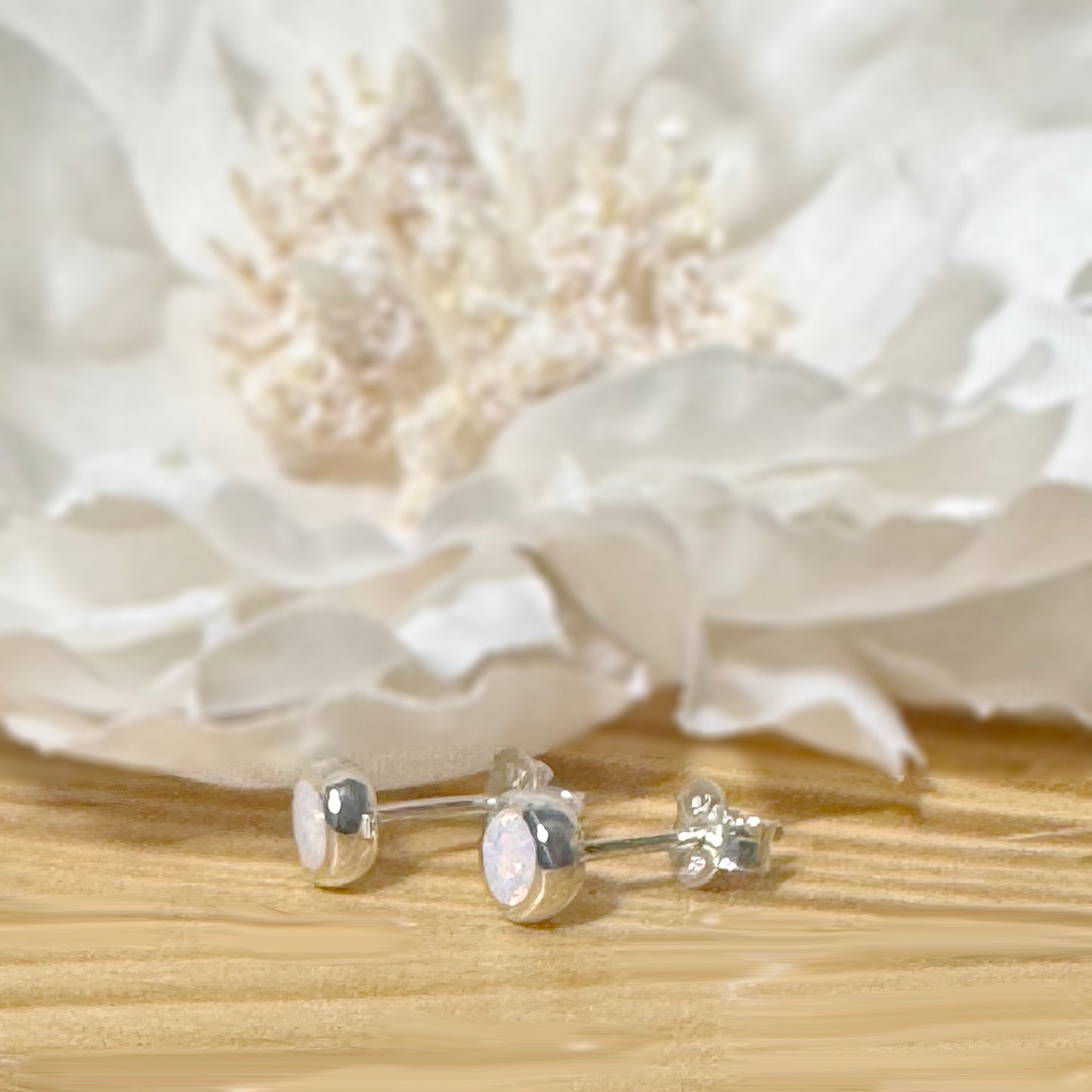 ✨ 925 Silver Opal Stud Earrings