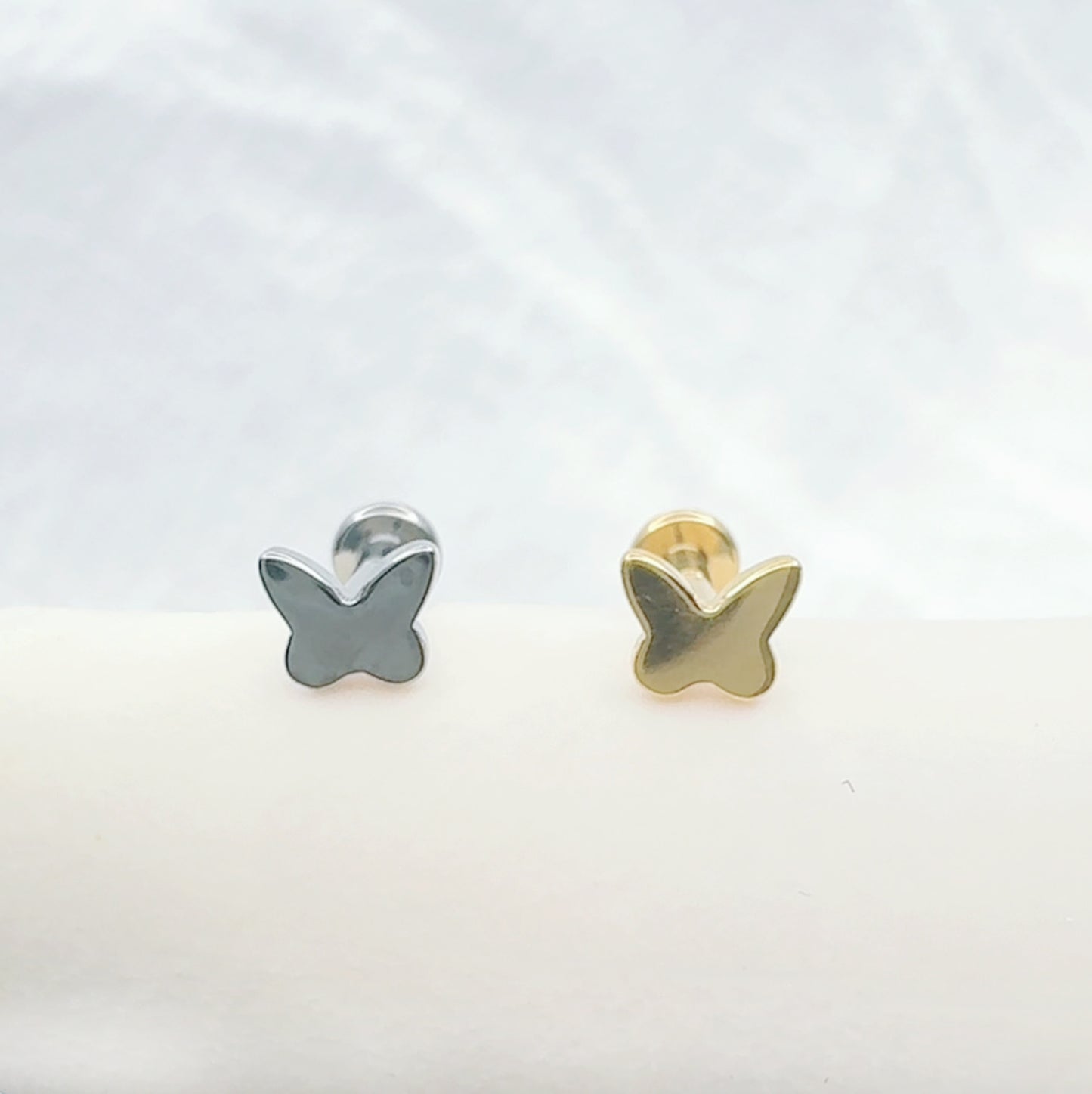 ✨ Titanium 16G Butterfly Top with Internally Threaded Labret Bar