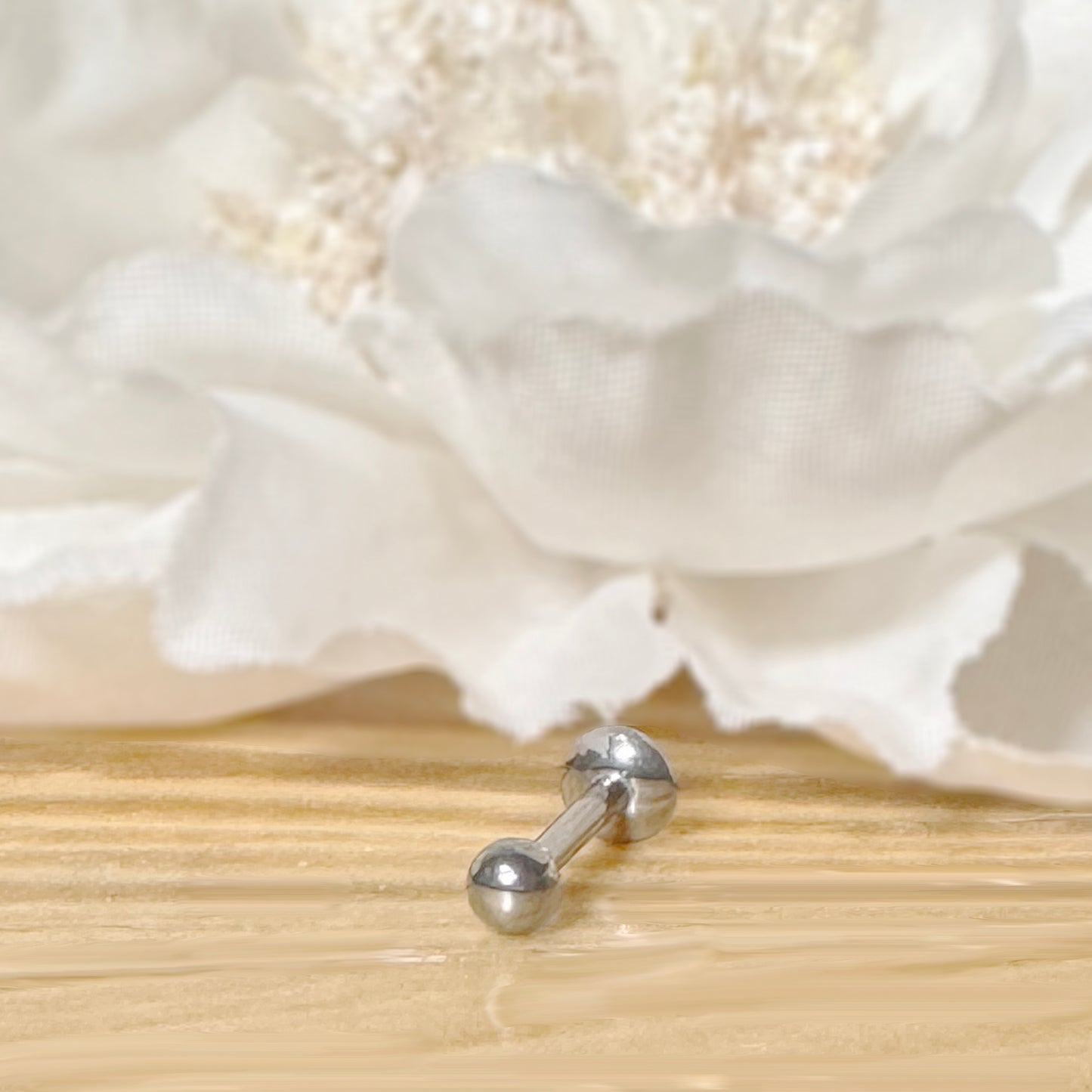 ✨ Titanium 16G Round Ball Top with Internally Threaded Labret Bar