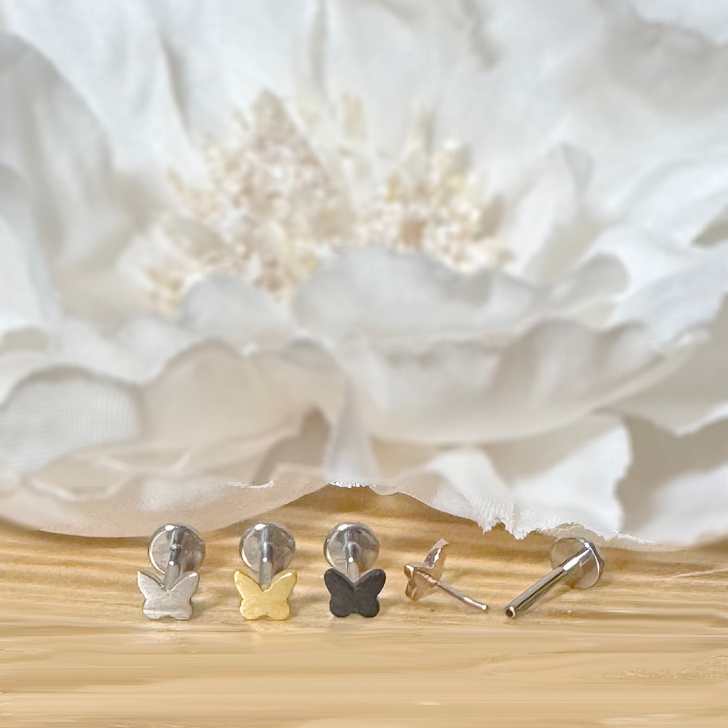 ✨ Titanium Threadless Push In Butterfly Top Labret Bar Stud
