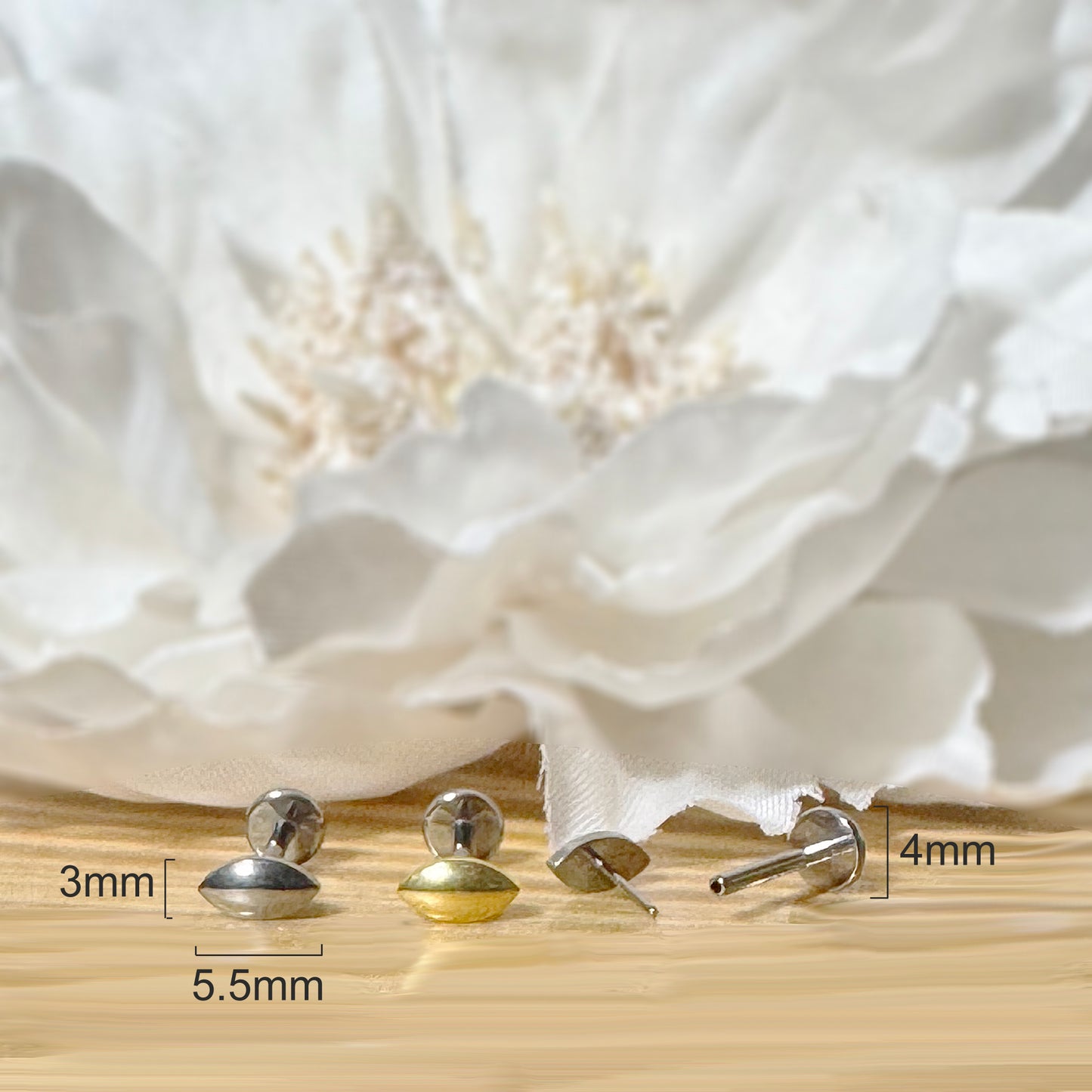 ✨ Titanium Threadless Push In Rounded Marquise Top Labret Bar Stud