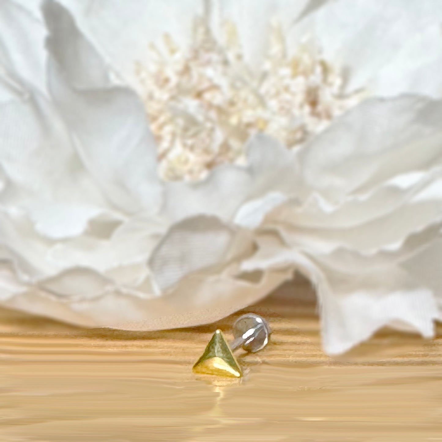 ✨ Titanium Threadless Push In Rounded Triangle Top Labret Bar Stud