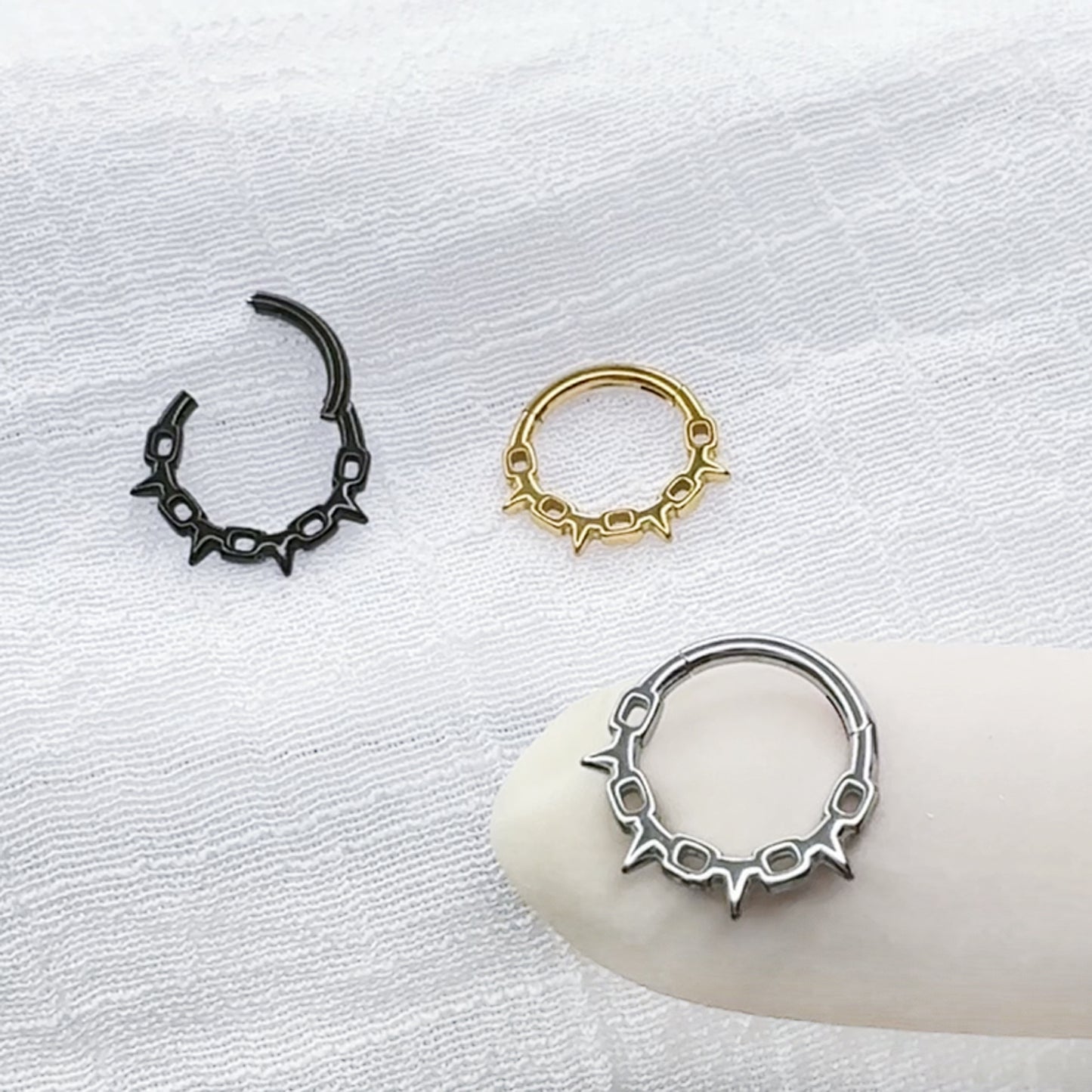 ✨ 316L Surgical Steel Chain Link with Spike Hinged Segment Hoop Clicker Ring 16G 8mm