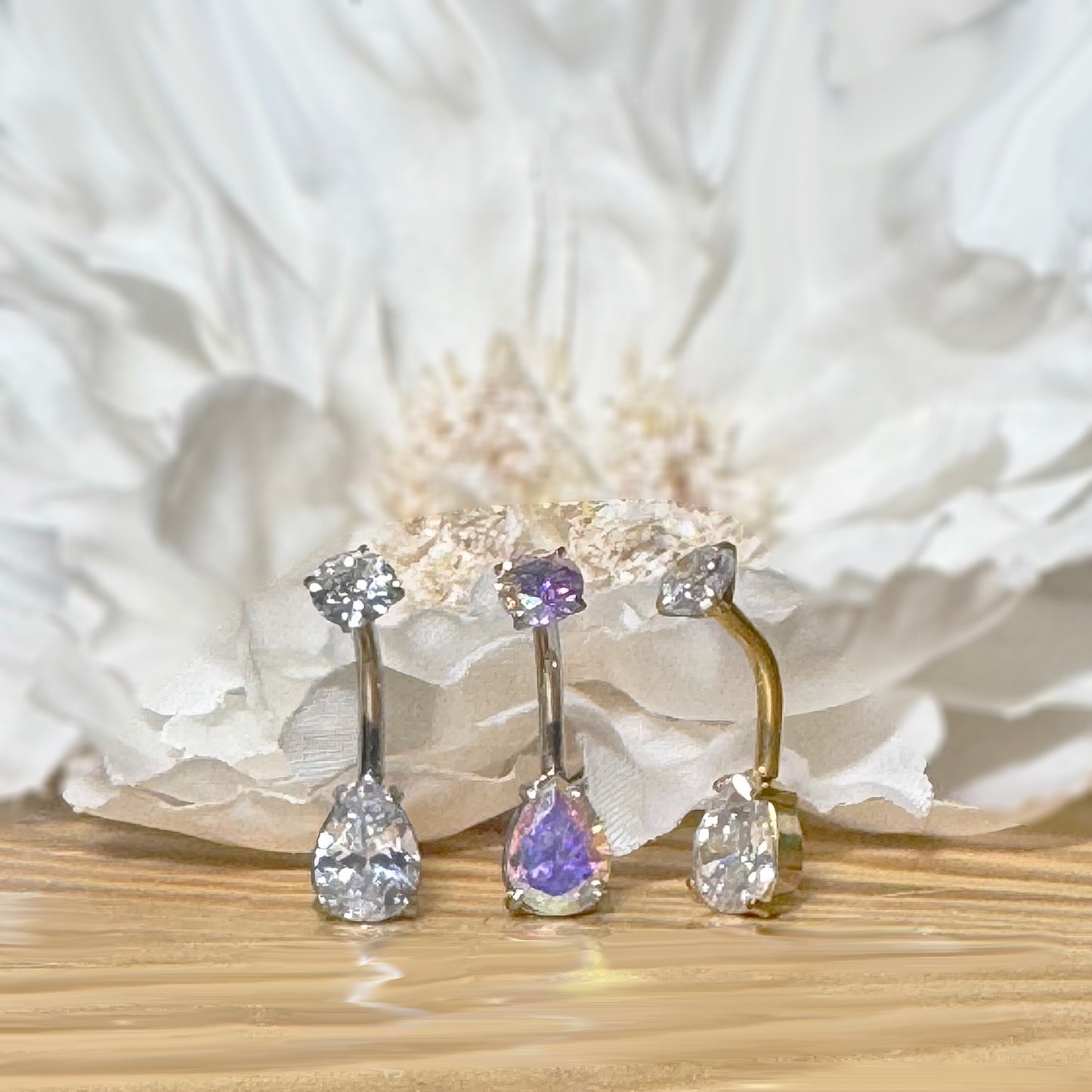 ✨ 316L Surgical Steel Internally Threaded Prong Set Teardrop CZ Belly Button Ring 14G 10mm