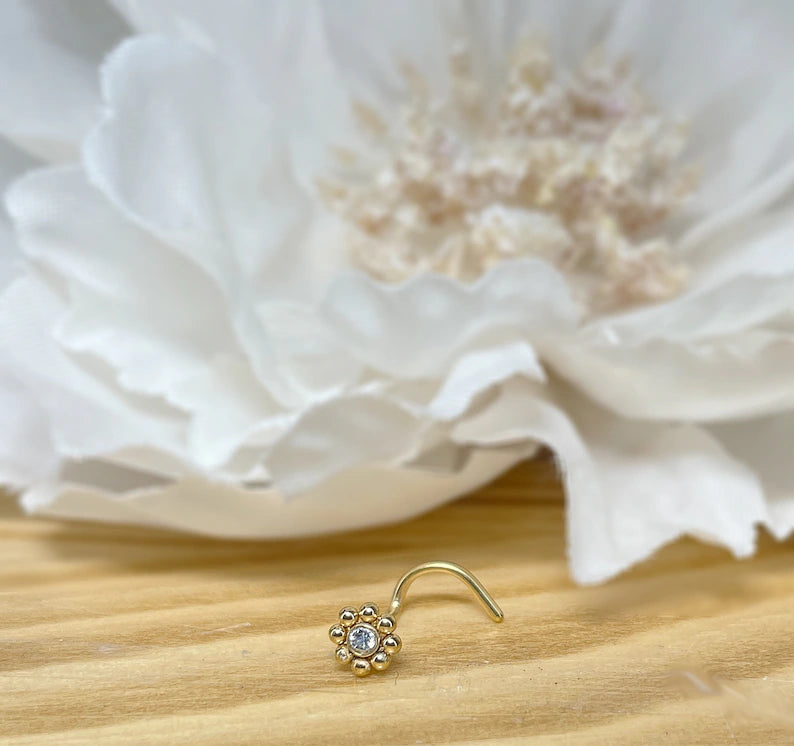 ✨ Surgical Steel Round Flower CZ Screw Nose Ring 20G