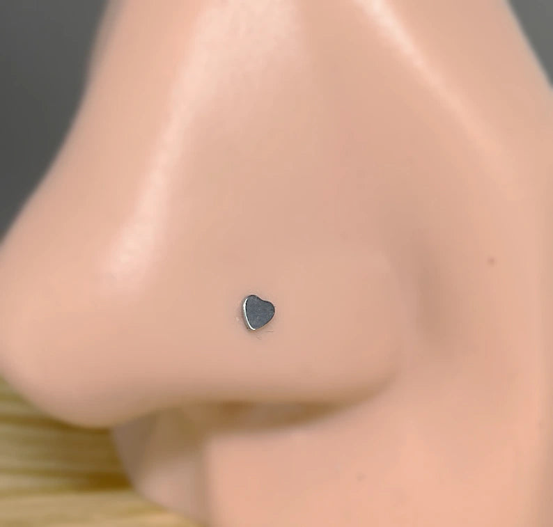 ✨ Stainless Steel Crescent Moon Nose Stud 20G