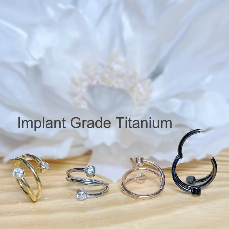 ✨ Titanium Hinged Segment Ring with Double Line and Round CZ