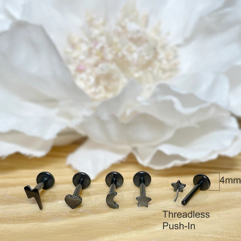 ✨ Black Titanium Star Push-In Top Labret Bar