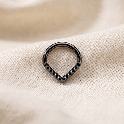 Surgical Steel Pyramid Cuts Chevron Hinged Clicker Hoop 16G