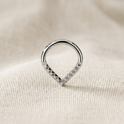Titanium Pyramid Cut Chevron Hinged Clicker Hoop 16G