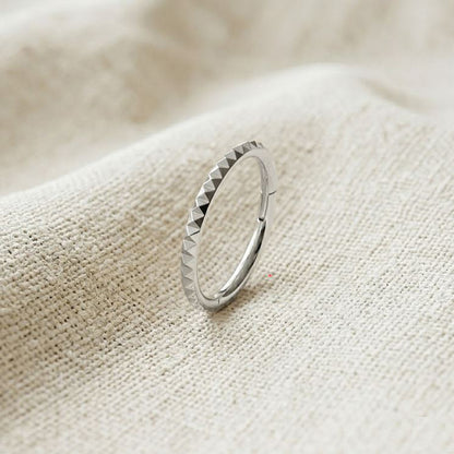 Titanium Pyramid Cut Hinged Clicker Hoop 16G