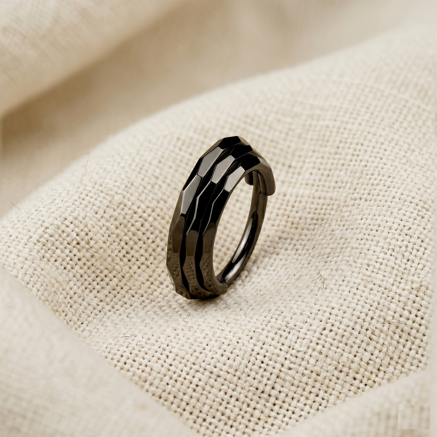 Titanium Triple Faceted Hinged Clicker Hoop 16G