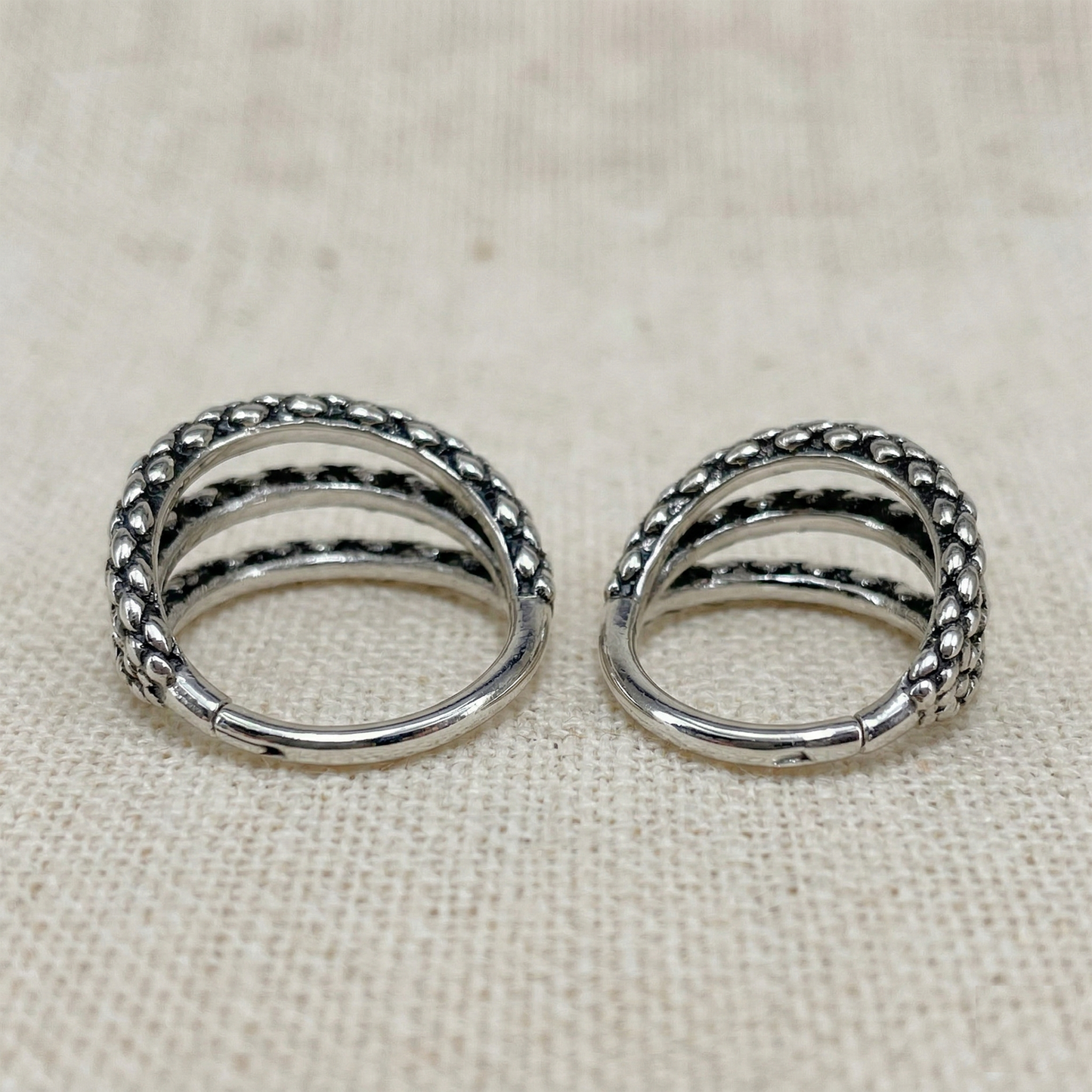 Triple Hinged Hoop Oxidized Lizard 16G