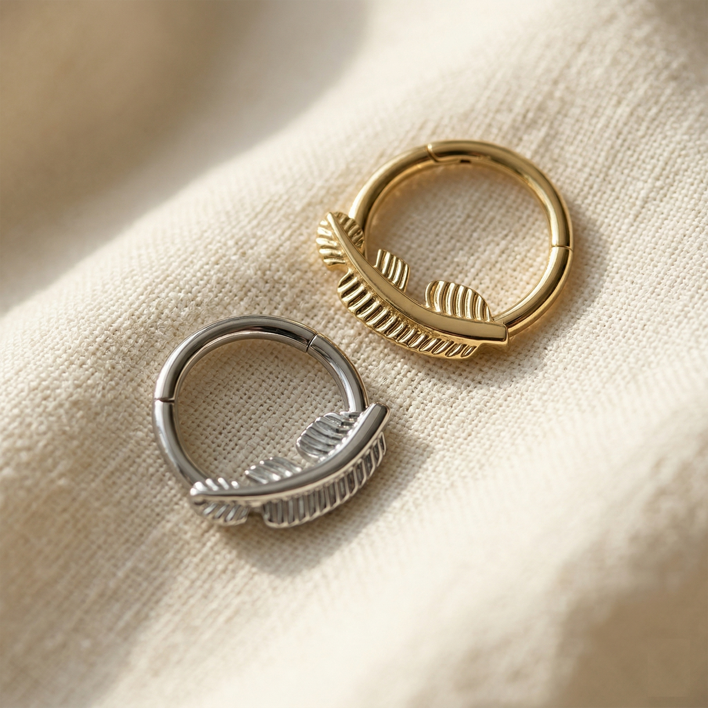 Titanium Leaf Hinged Clicker Hoop 16G