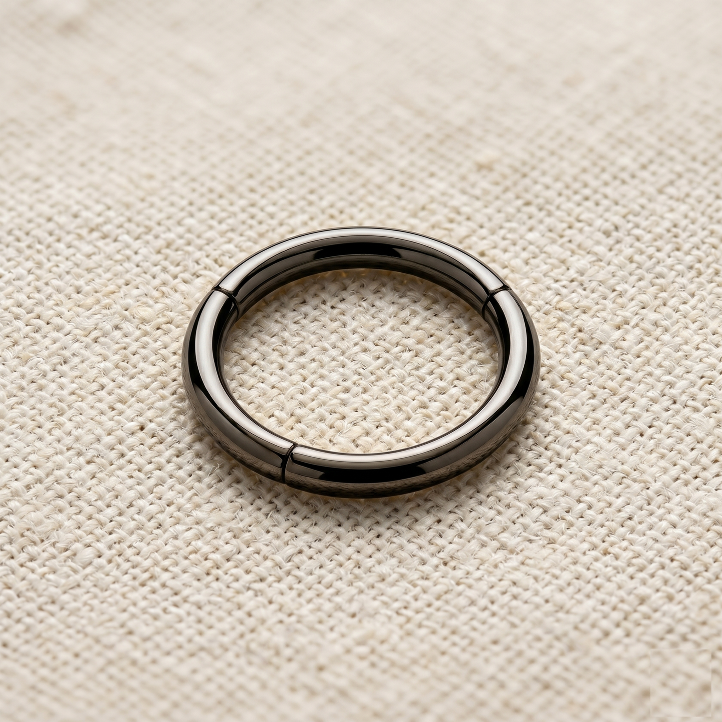 20G Titanium Plain Hinged Clicker Hoop