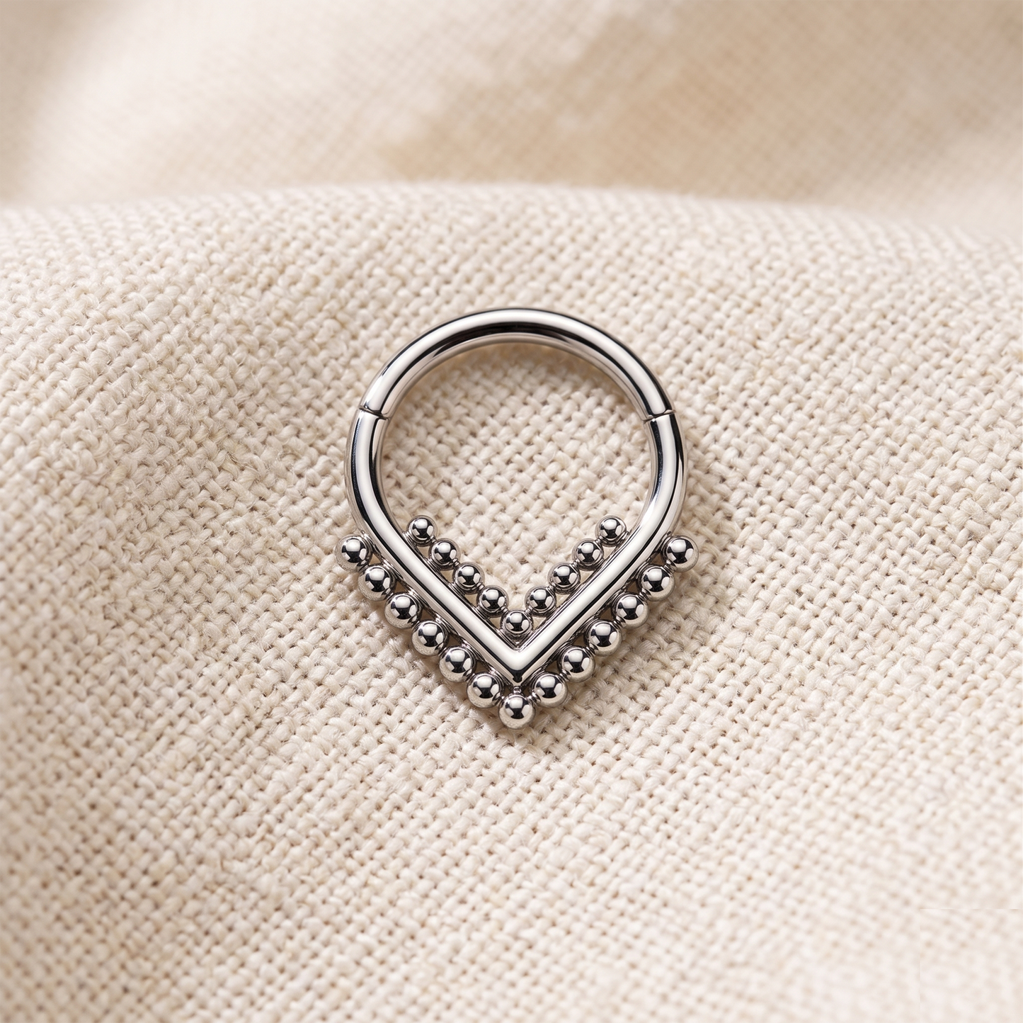 Titanium Chevron Double Ball Hinged Clicker 16G