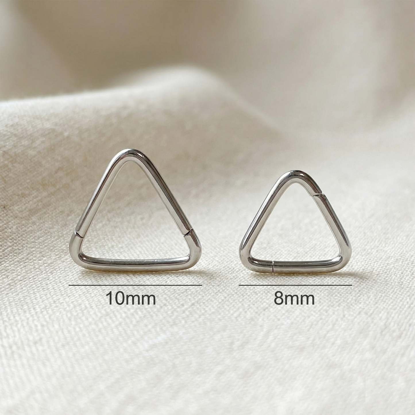 Titanium Triangle Hinged Clicker Hoop 16G 18G