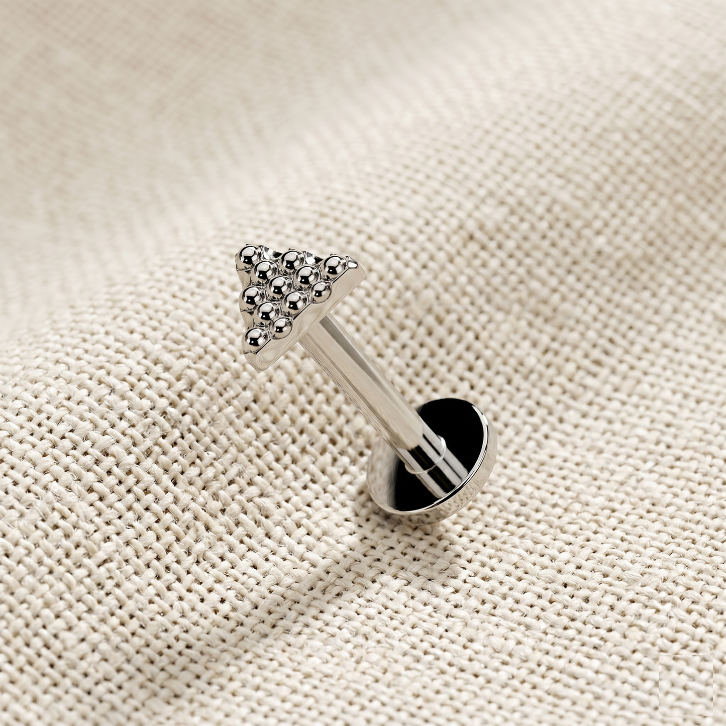 Titanium Beaded Triangle Threaded Stud 16G