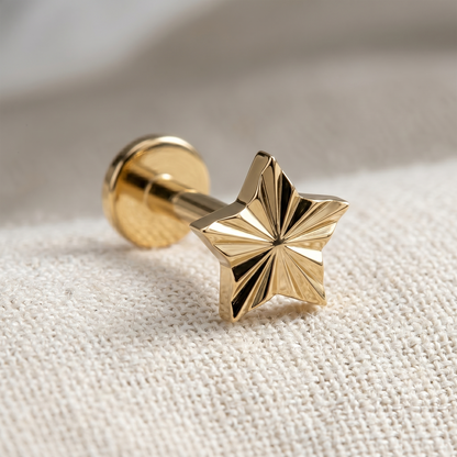 Titanium Diamond-Cut Star Threaded Labret 16G