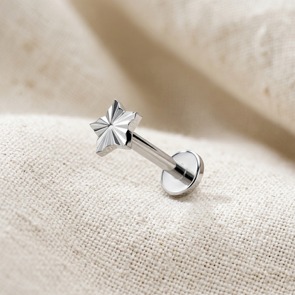 Titanium Diamond-Cut Star Threaded Labret 16G