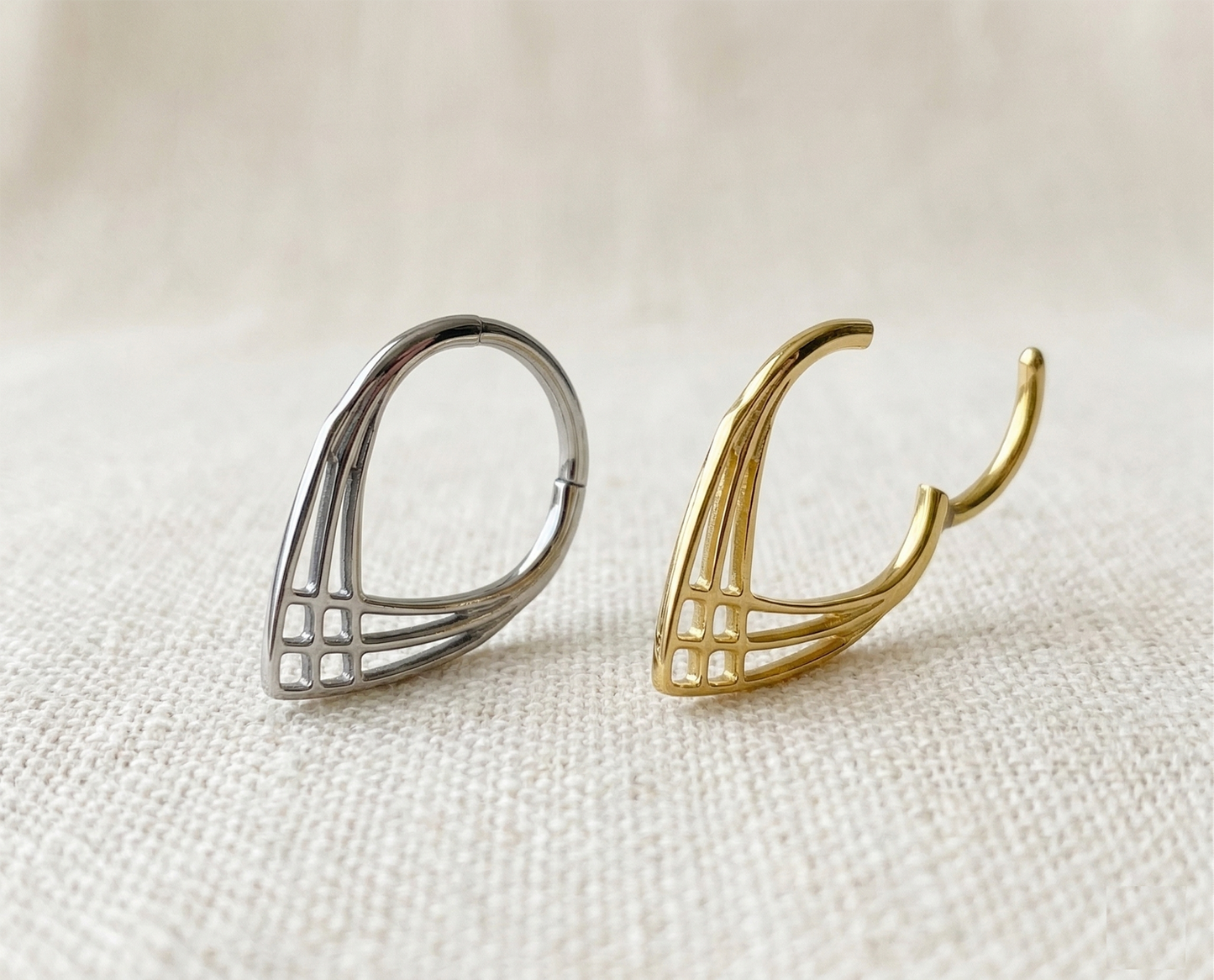 Titanium Chevron Hinged Hoop 16G