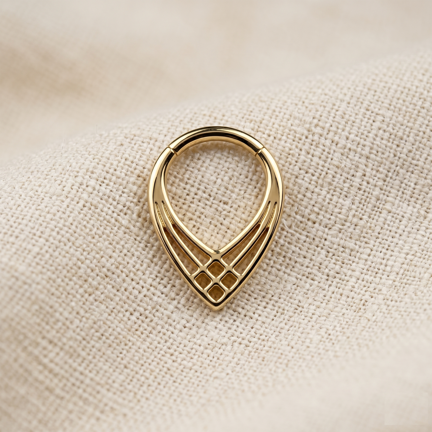 Titanium Chevron Hinged Hoop 16G