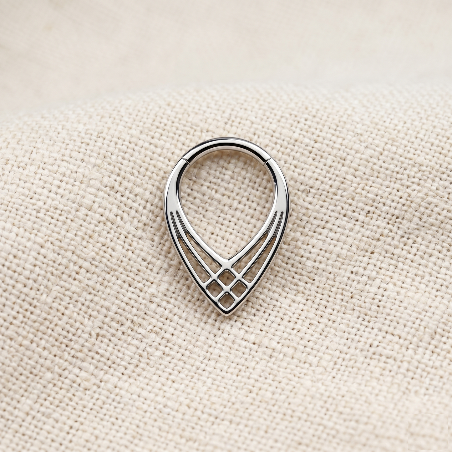 Titanium Chevron Hinged Hoop 16G