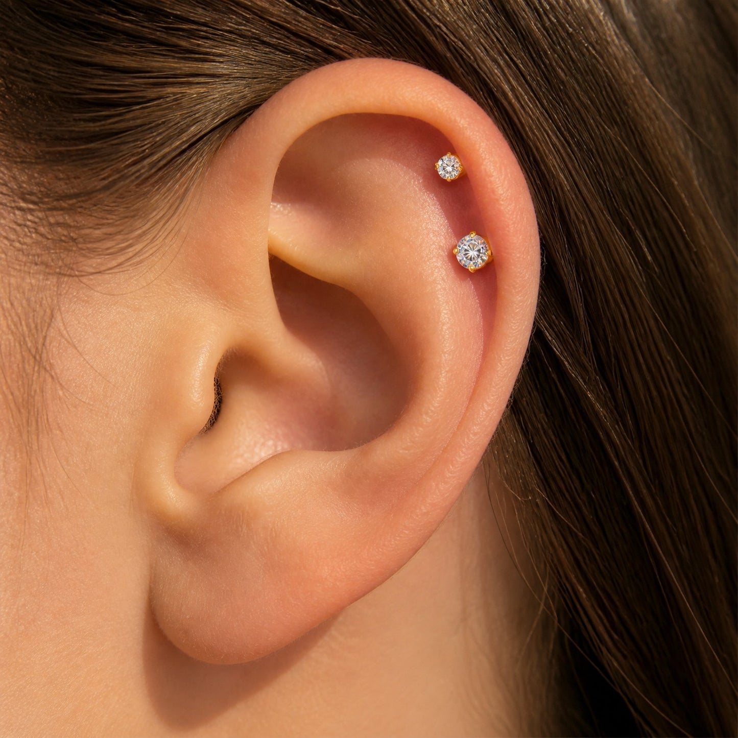 Titanium Round Moissanite Threaded Flat Back Labret